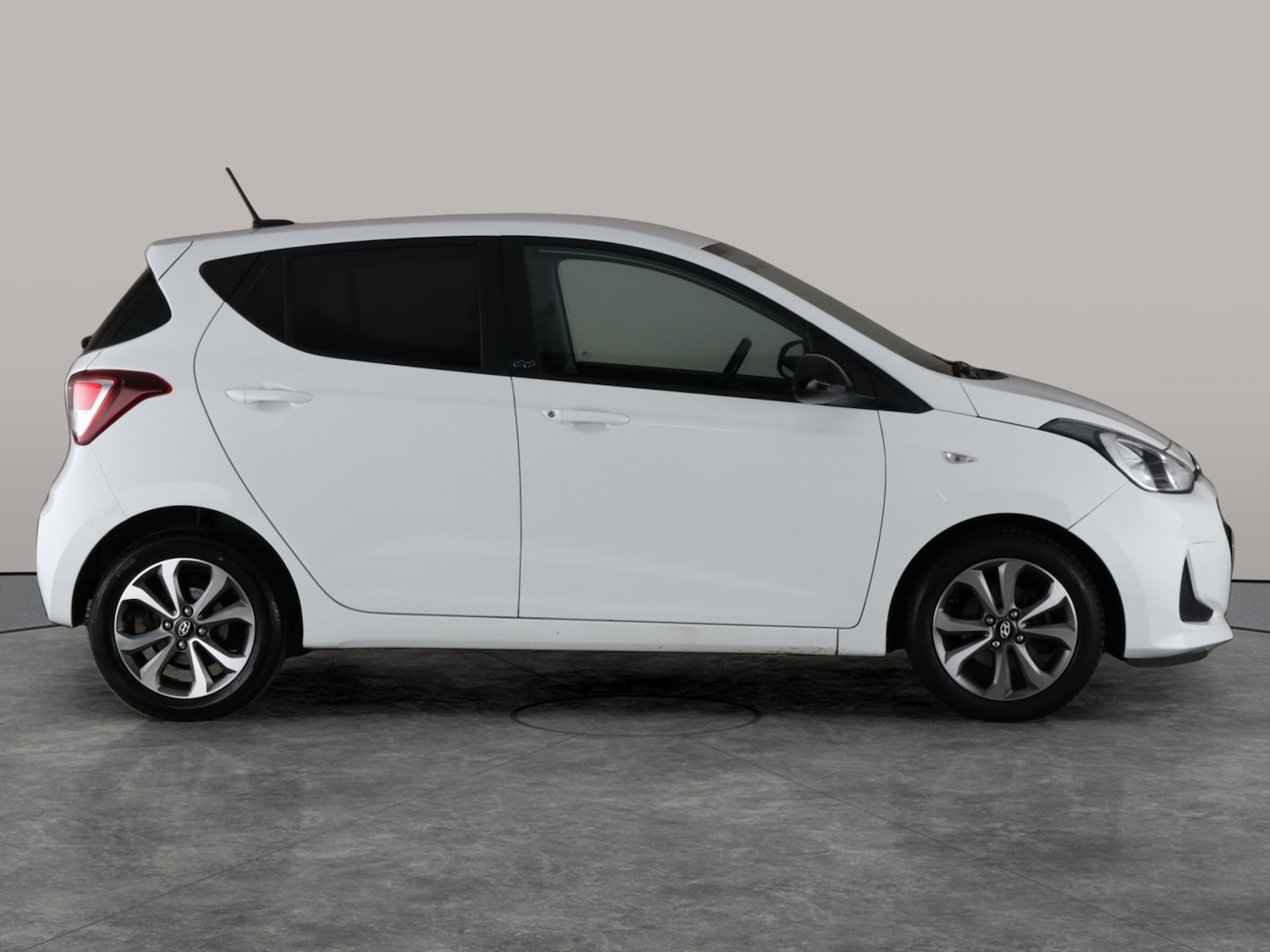 Used Hyundai i10 2020 for sale - 76464089: Photo 9