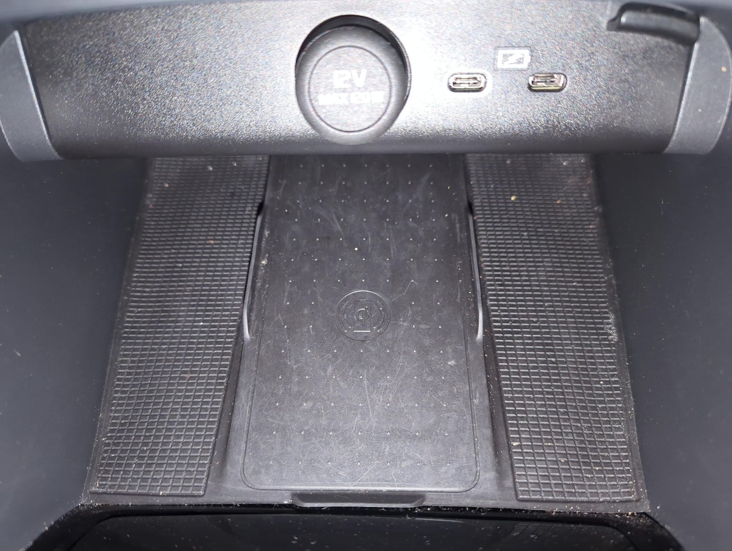 Used Volvo C40 2023 for sale - 77833690: Photo 25