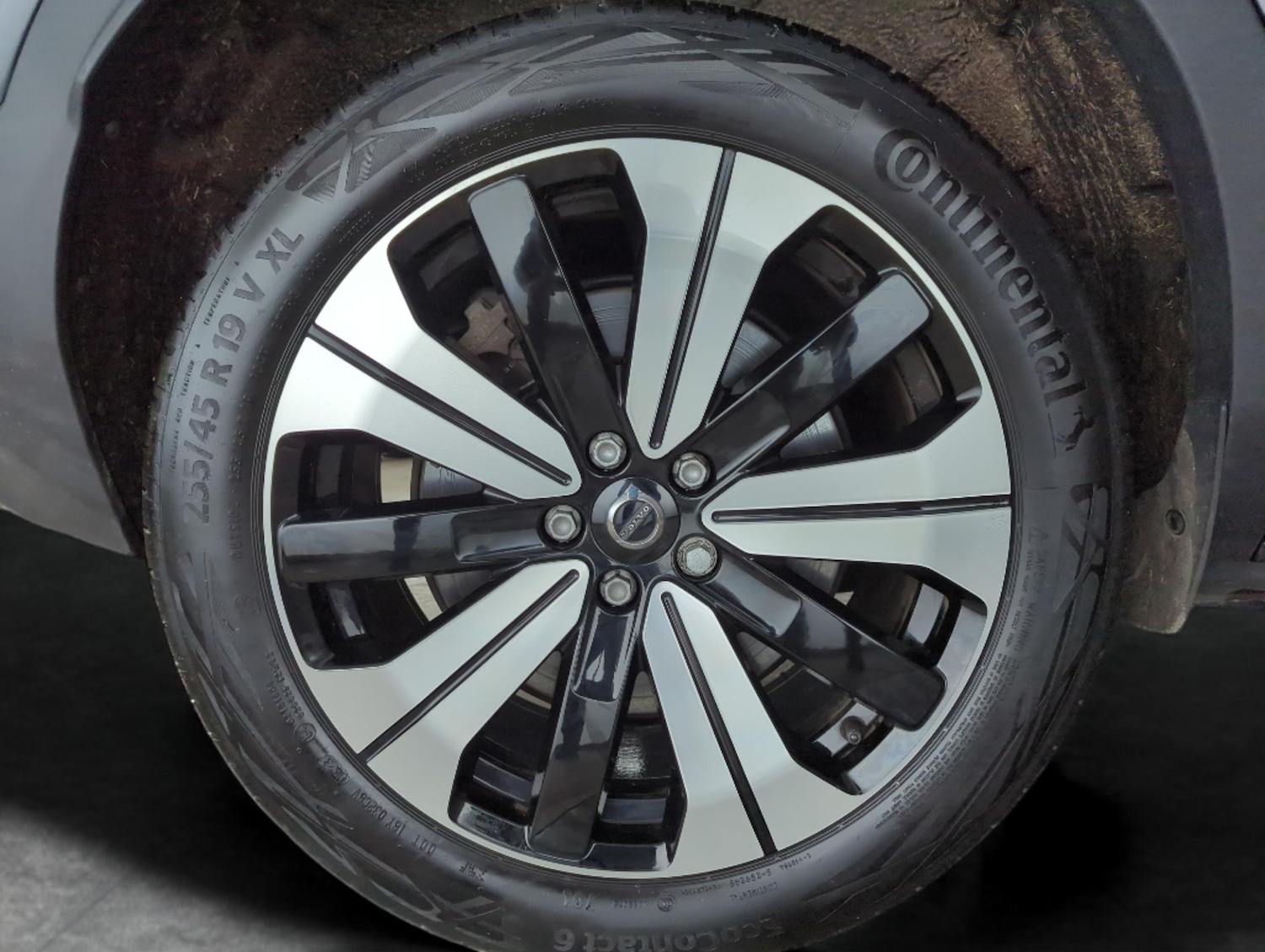 Used Volvo C40 2023 for sale - 77833690: Photo 33