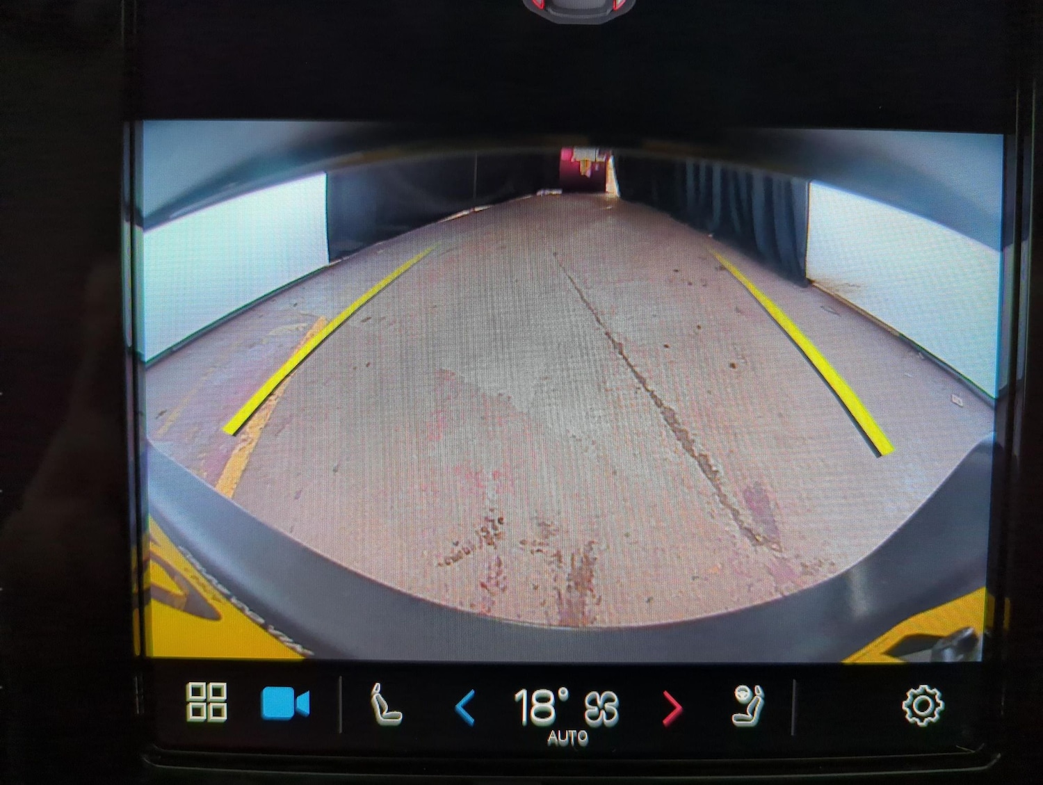 Used Volvo C40 2023 for sale - 77833690: Photo 6