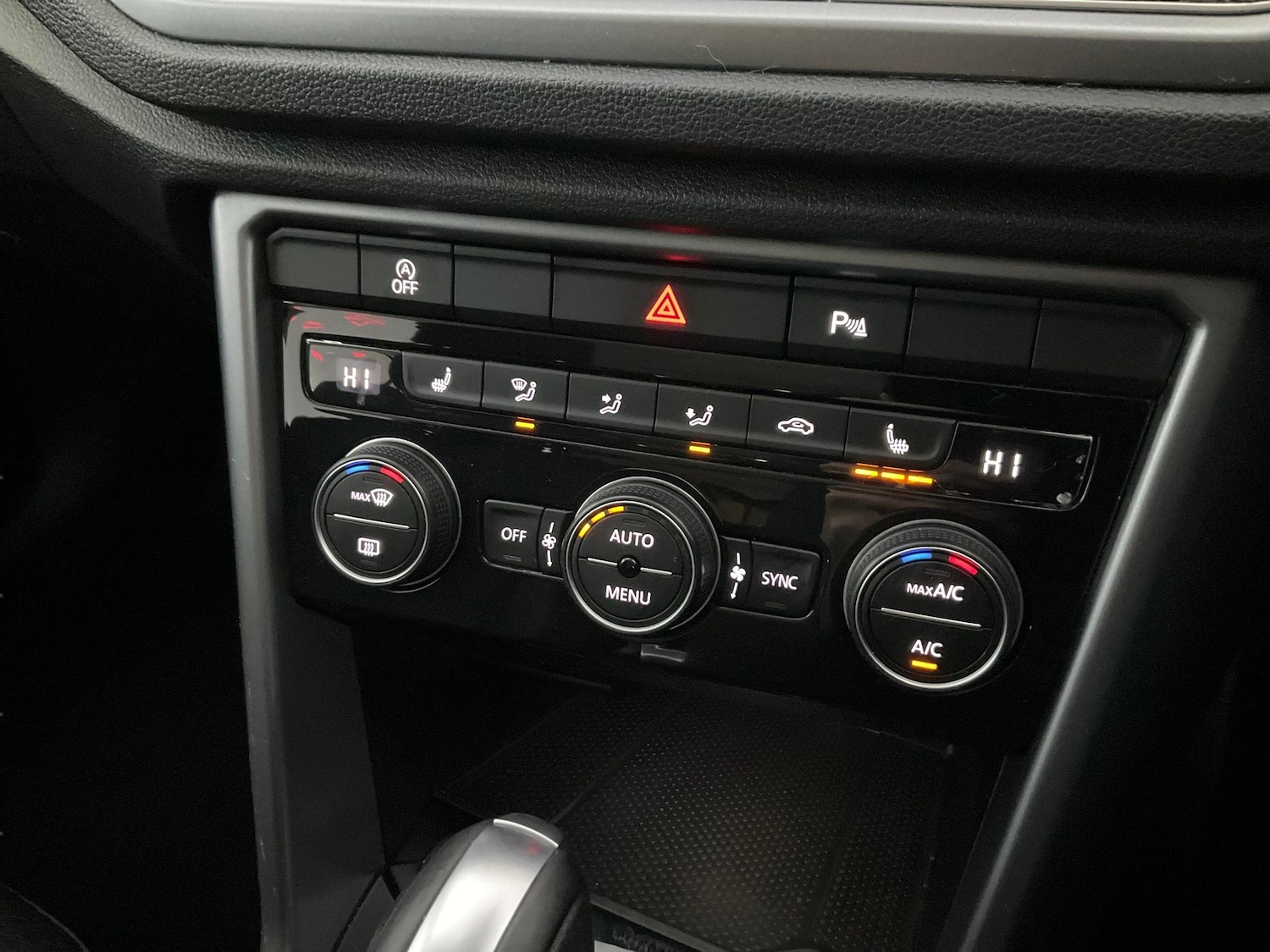 Used Volkswagen T-Roc 2021 for sale - 76577844: Photo 17