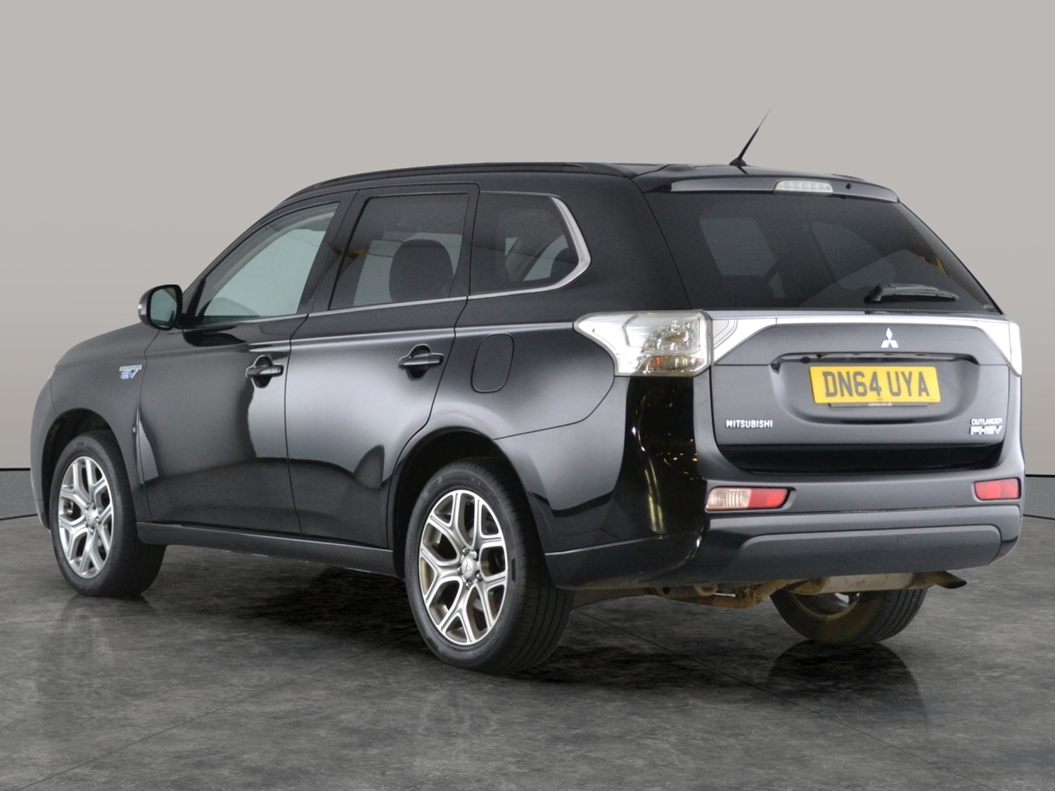 Used Mitsubishi Outlander 2015 for sale - 76845849: Photo 10