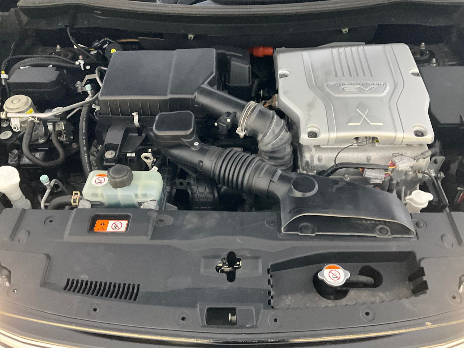 Used Mitsubishi Outlander 2015 for sale - 76845849: Photo 36