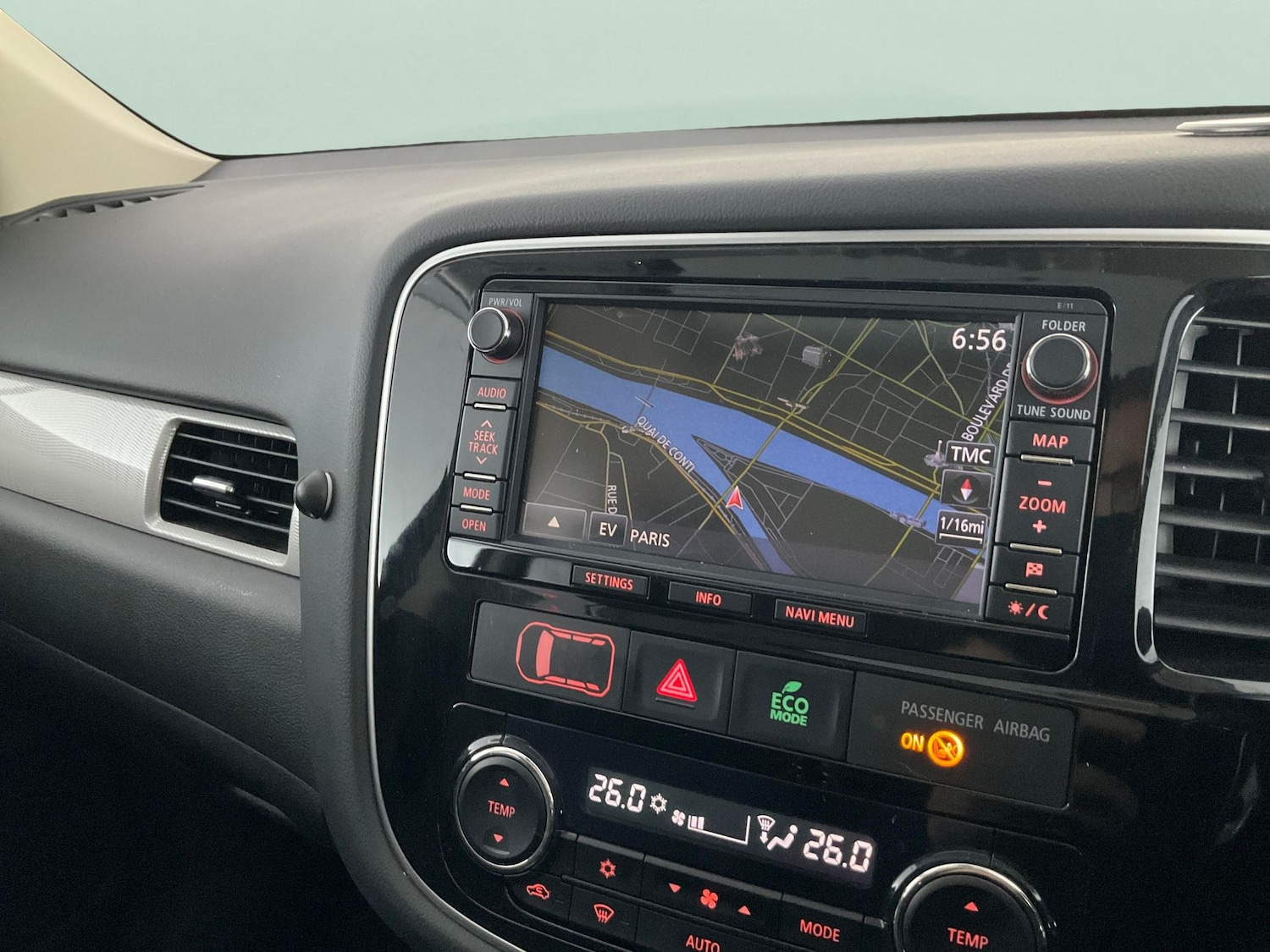 Used Mitsubishi Outlander 2015 for sale - 76845849: Photo 8