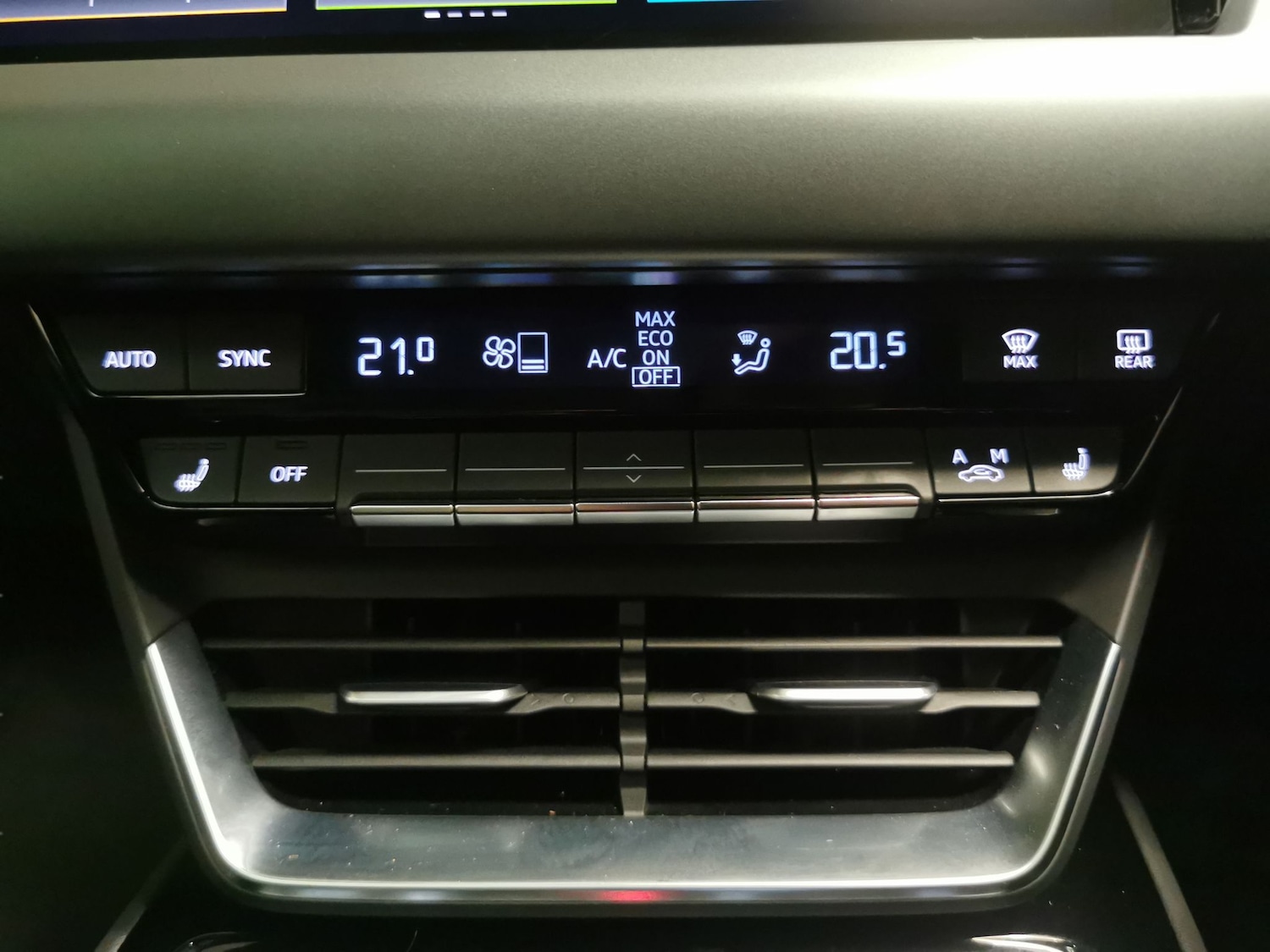 Used Audi e-tron GT 2022 for sale - 77023859: Photo 16