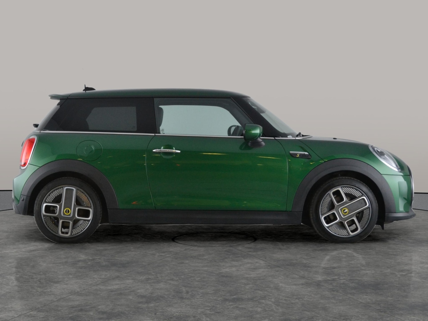 Used MINI Electric Hatch 2022 for sale - 76960477: Photo 11