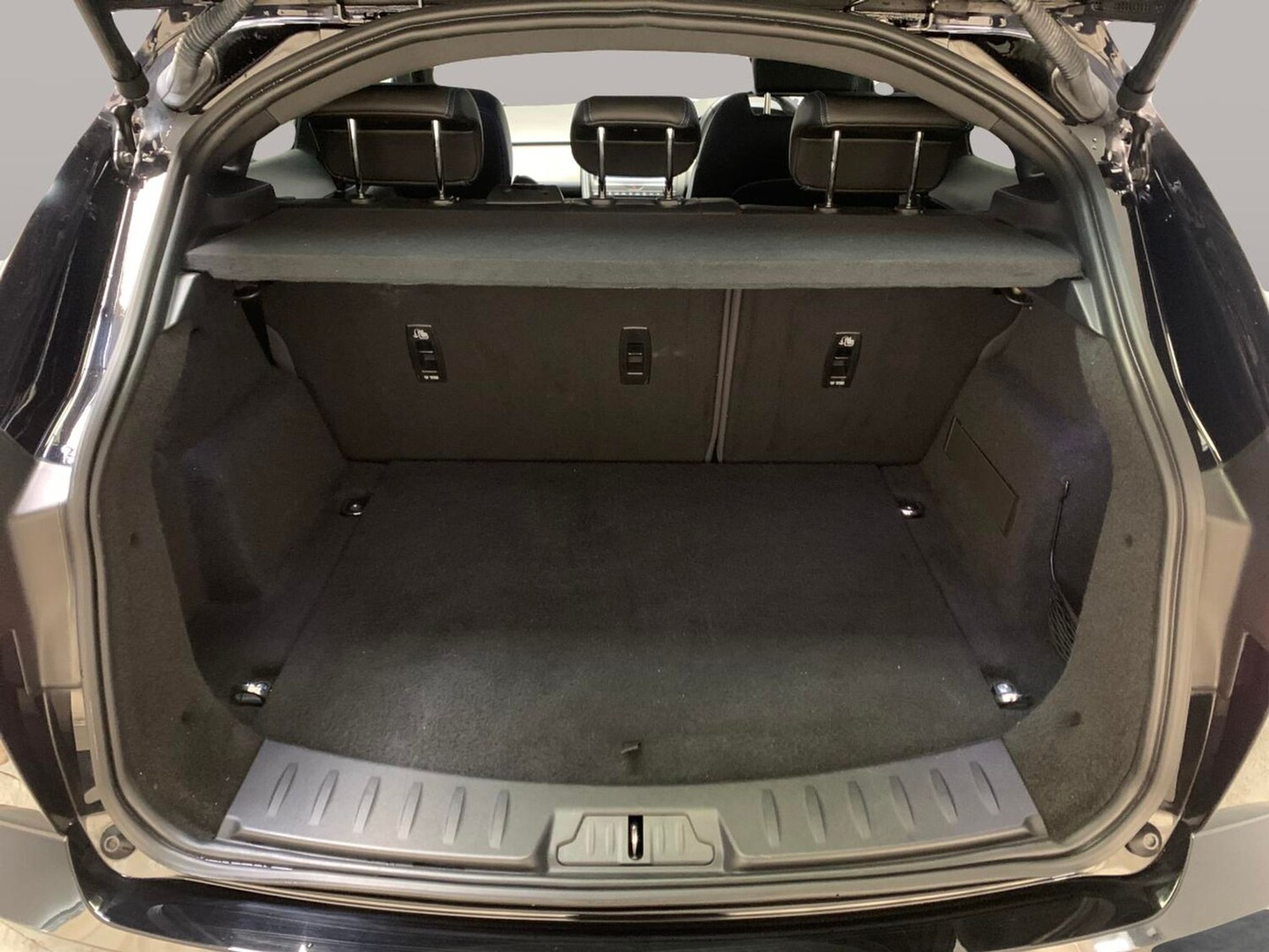 Used Jaguar E-Pace 2019 for sale - 77493055: Photo 32