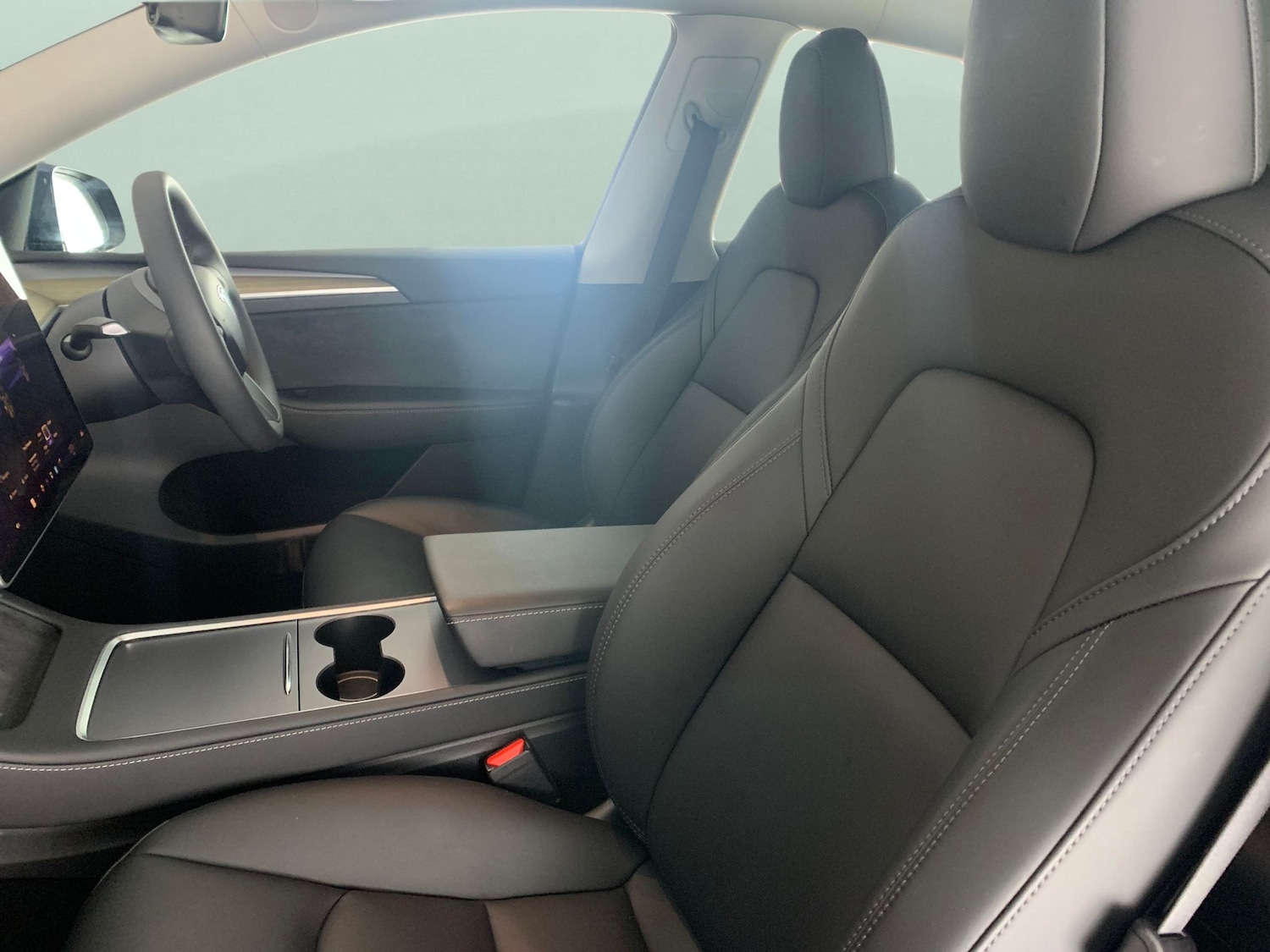 Used Tesla Model Y 2023 for sale - 77167494: Photo 4