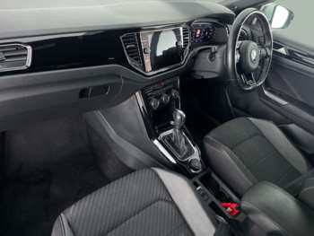 Used Volkswagen T-Roc 2021 for sale - 74826879: Photo