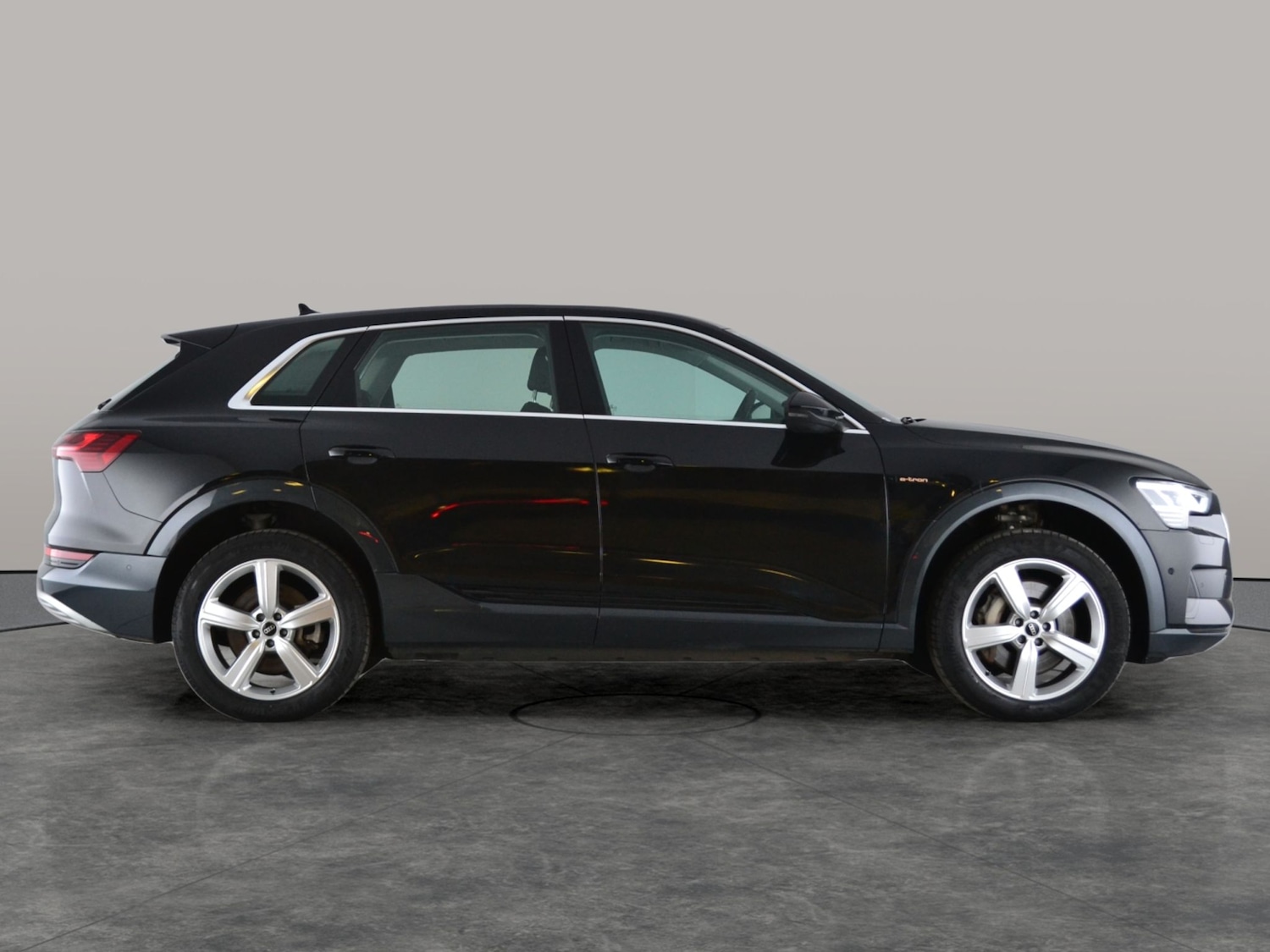Used Audi e-tron 2022 for sale - 77691330: Photo 12