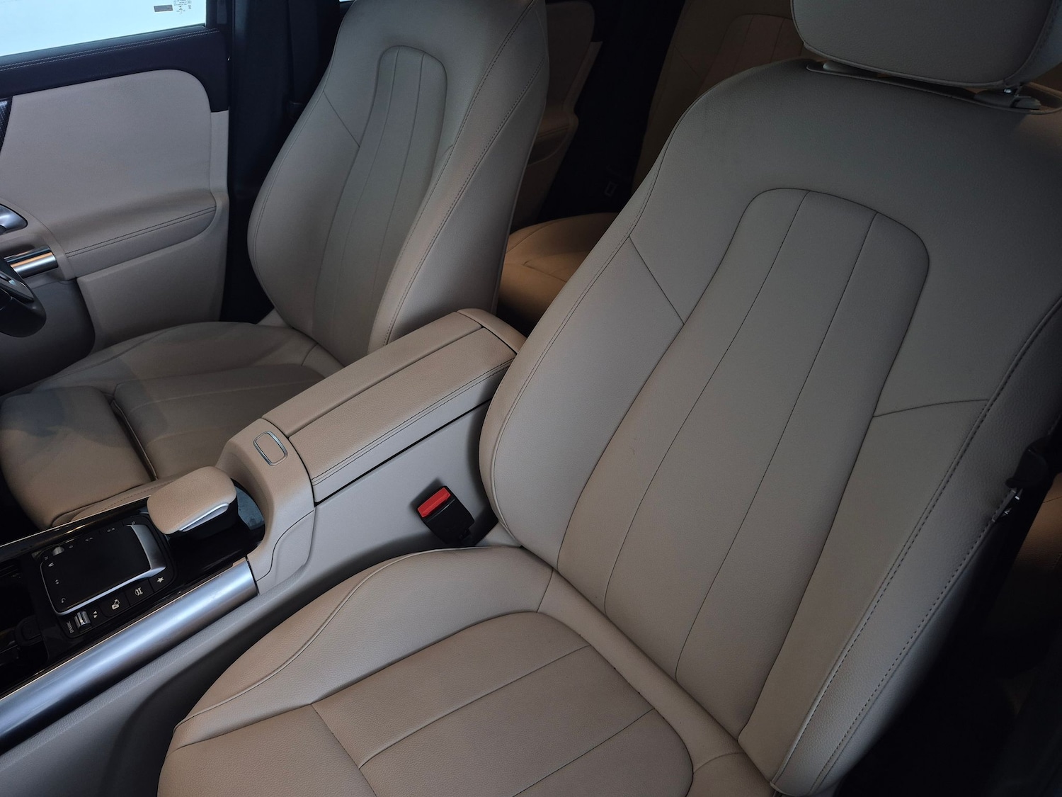 Used Mercedes-Benz EQA 2022 for sale - 77934730: Photo 6