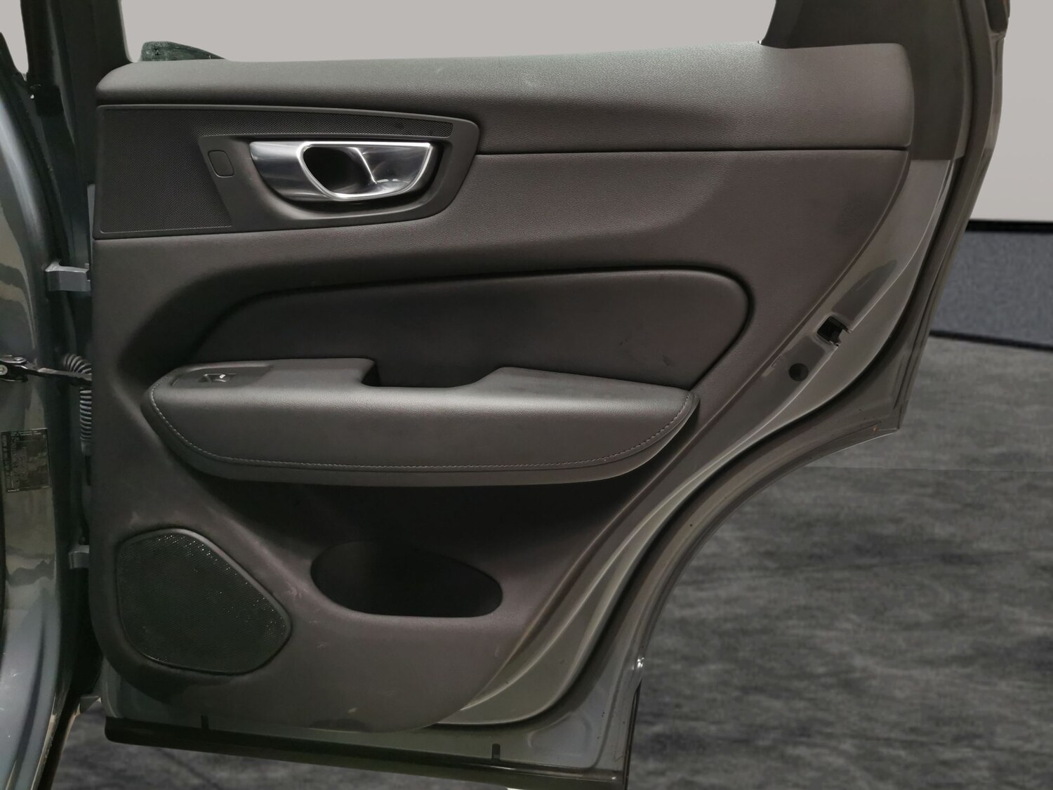 Used Volvo XC60 2023 for sale - 77686170: Photo 25