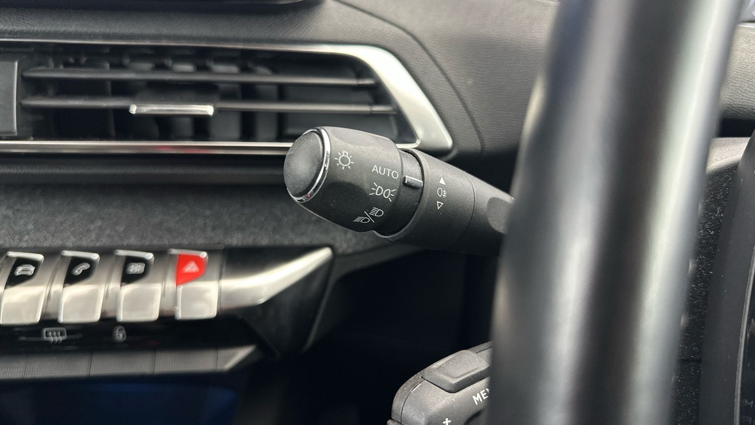 Used Peugeot 3008 2021 for sale - 78212264: Photo 28