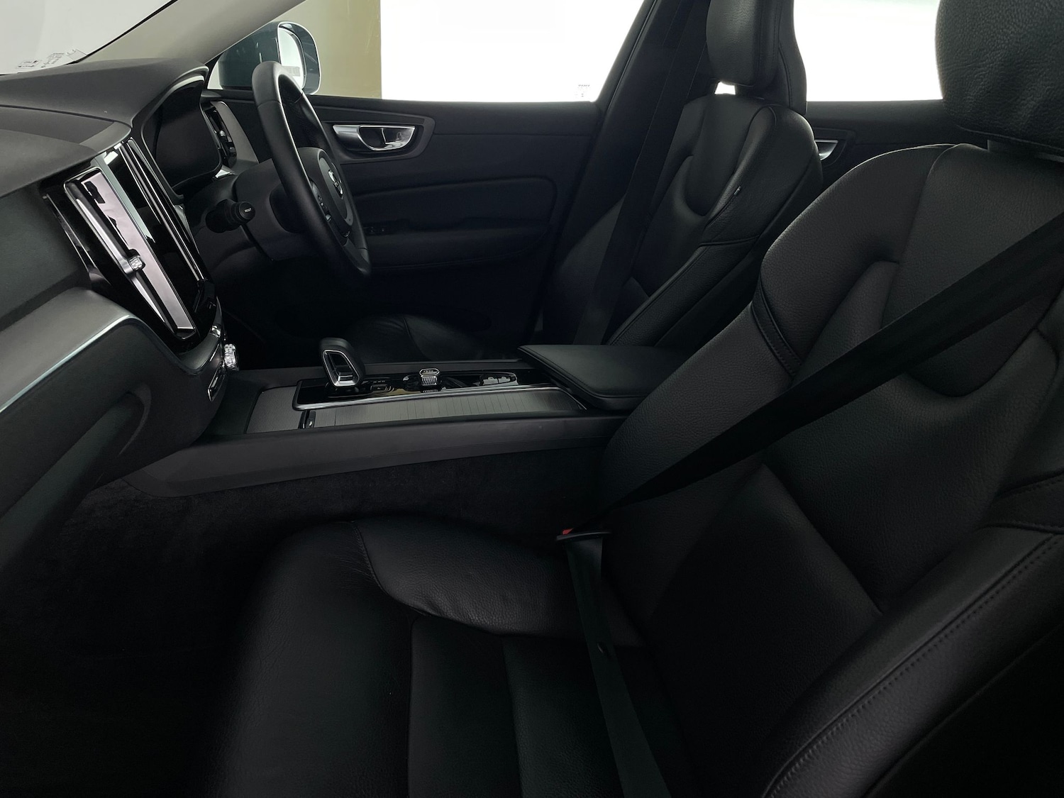 Used Volvo XC60 2022 for sale - 77505397: Photo 4