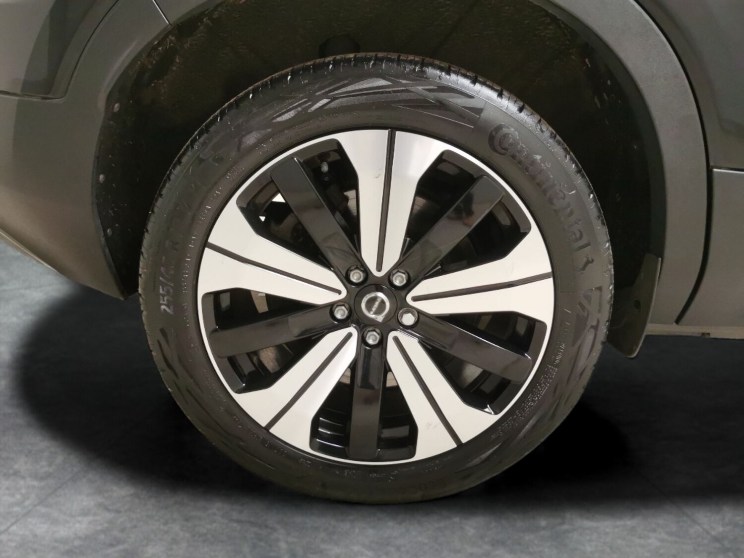 Used Volvo XC40 2023 for sale - 78142108: Photo 28