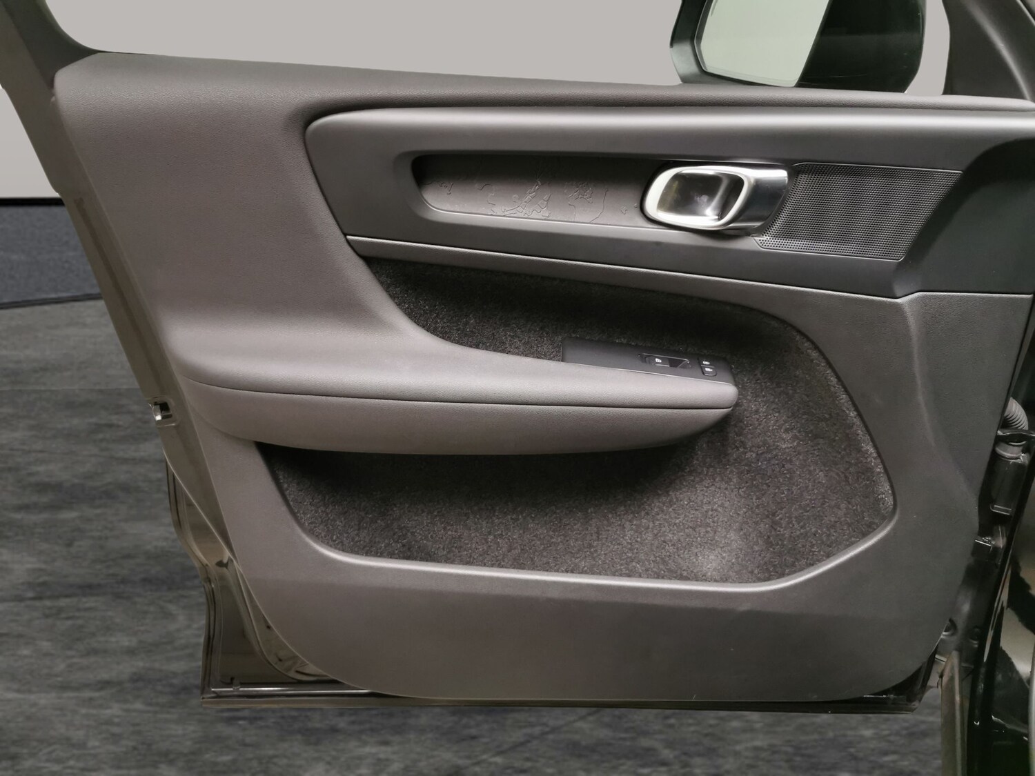 Used Volvo XC40 2023 for sale - 78142108: Photo 30