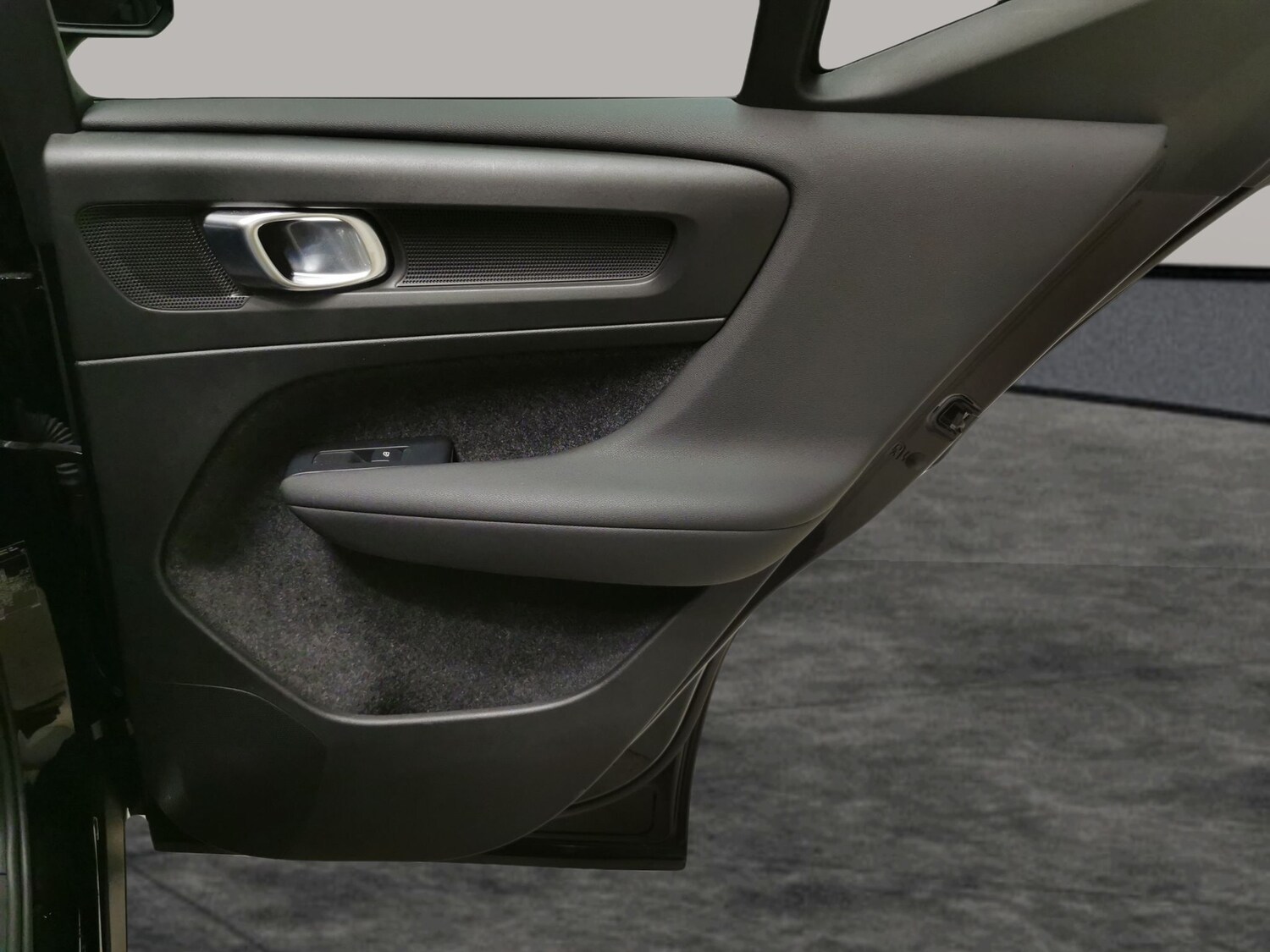 Used Volvo XC40 2023 for sale - 78142108: Photo 32