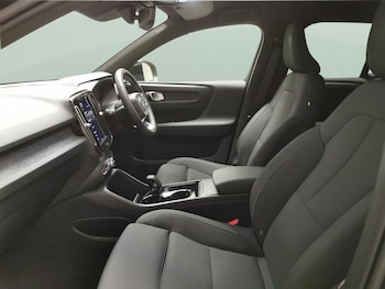 Used Volvo XC40 2023 for sale - 78142108: Photo