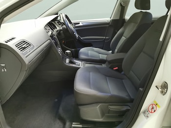 Used Volkswagen Golf 2019 for sale - 77763213: Photo