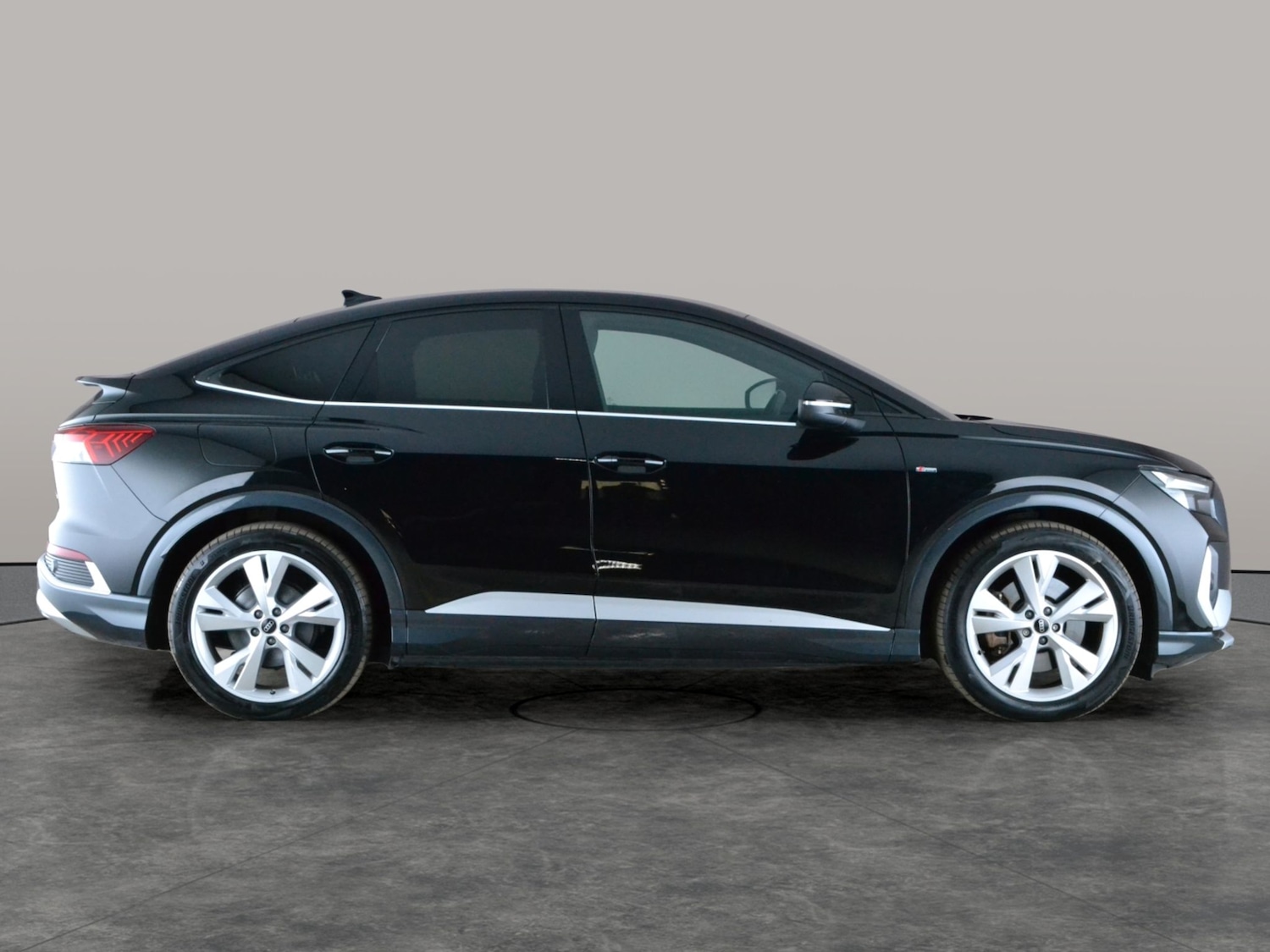 Used Audi Q4 e-tron for sale - 78110023: Photo 8