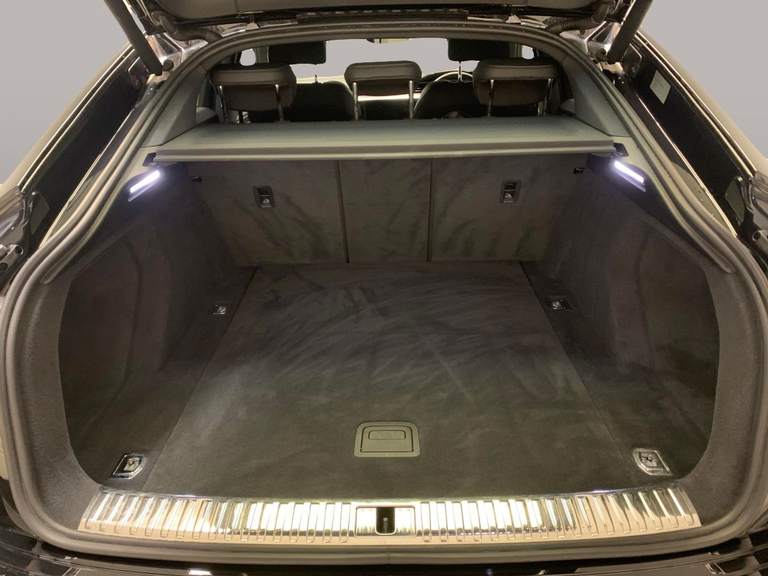 Used Audi e-tron 2020 for sale - 77235698: Photo 29