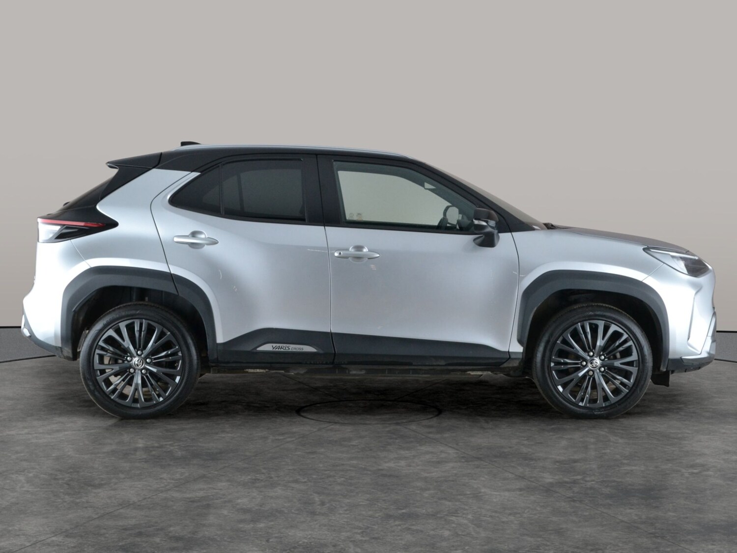 Used Toyota Yaris Cross 2022 for sale - 77791380: Photo 9