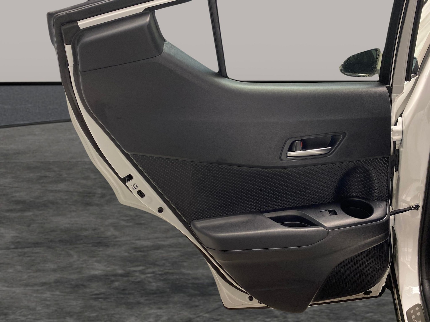 Used Toyota C-HR 2023 for sale - 77797246: Photo 28