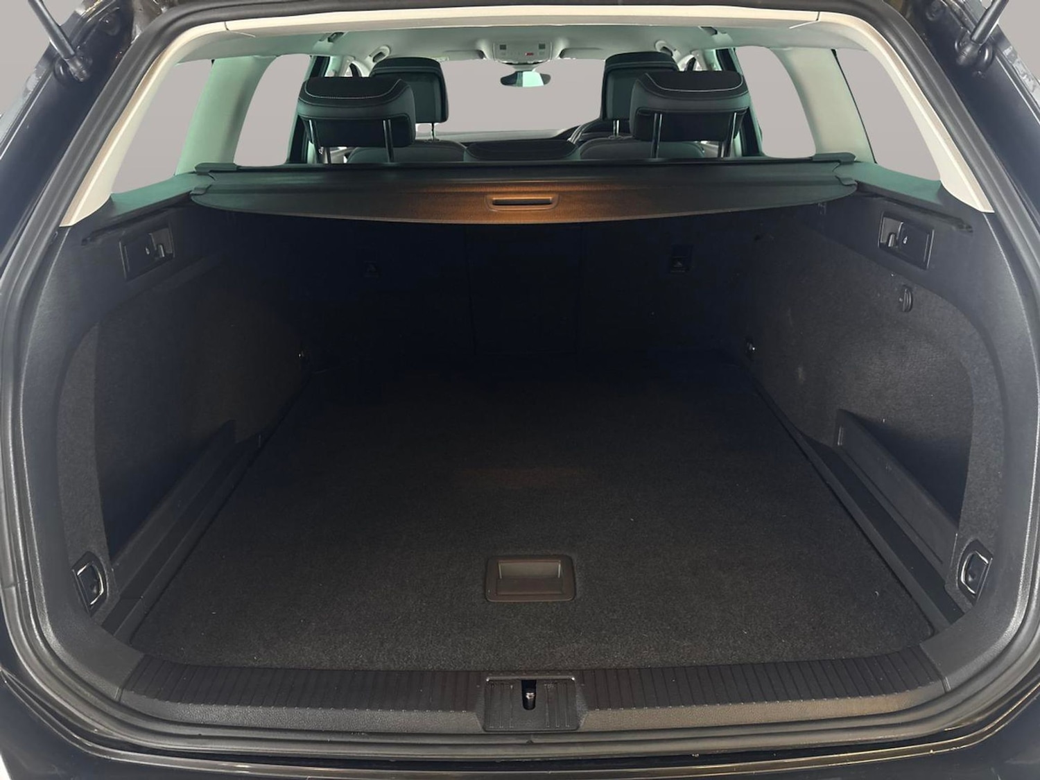 Used Volkswagen Passat 2022 for sale - 77046070: Photo 31