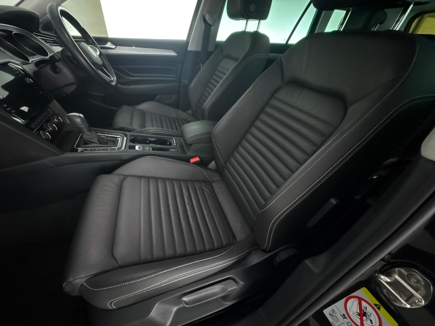 Used Volkswagen Passat 2022 for sale - 77046070: Photo 6