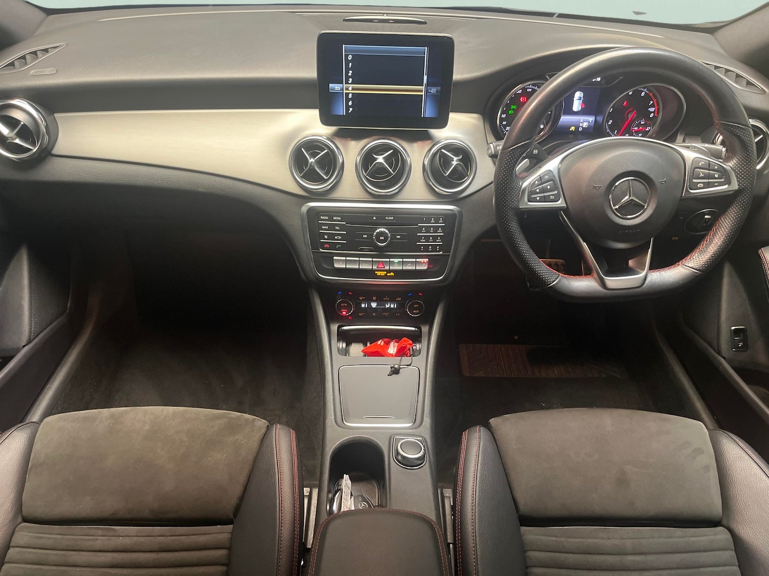Used Mercedes-Benz GLA 2019 for sale - 77688773: Photo 8