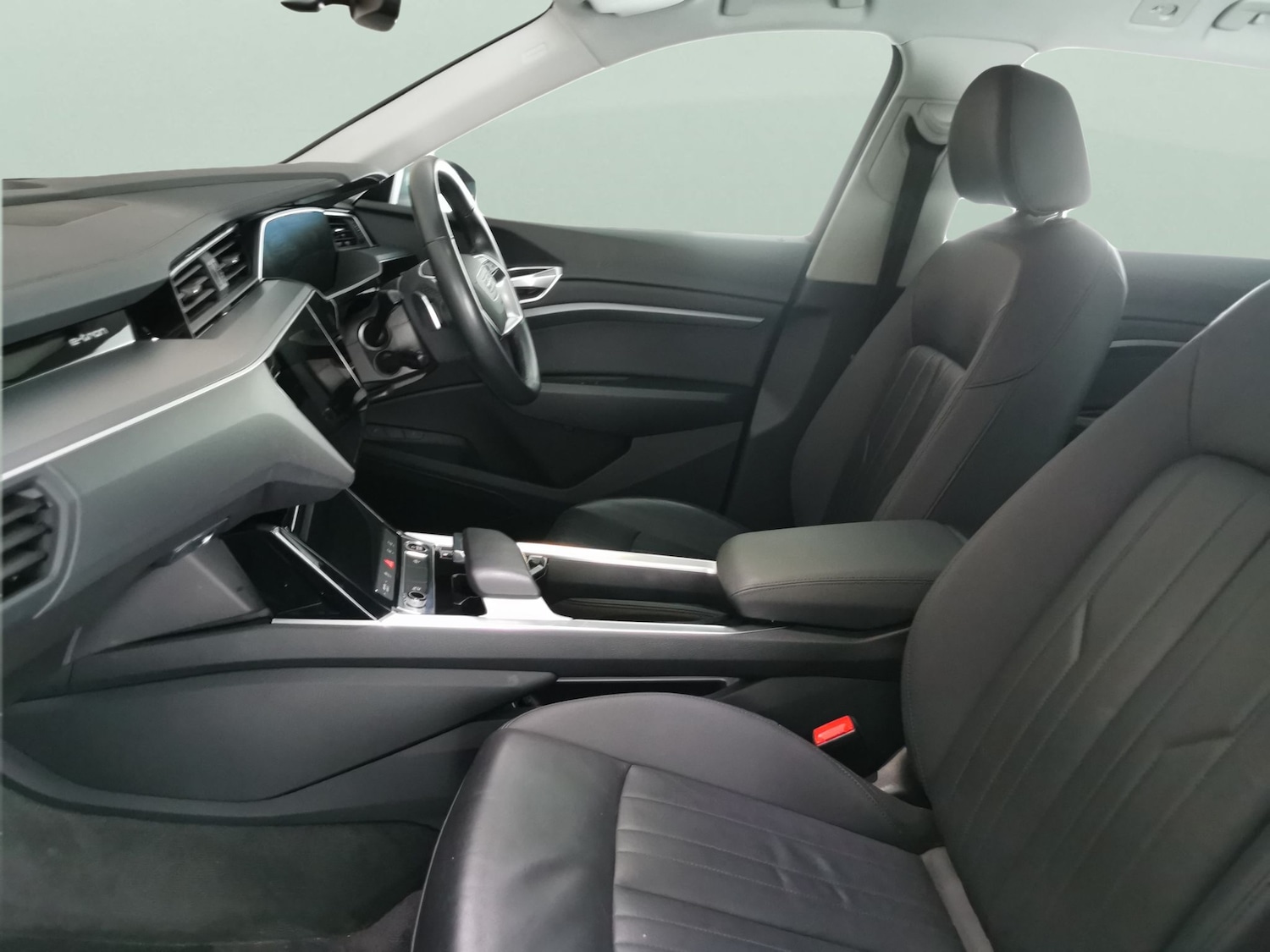 Used Audi e-tron 2021 for sale - 77563495: Photo 4