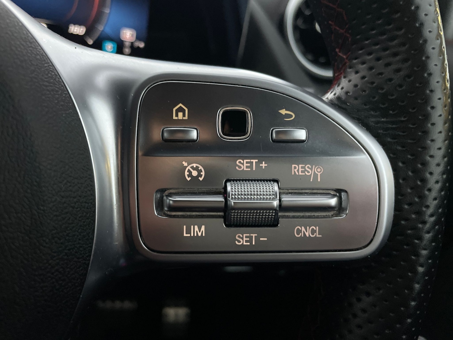 Used Mercedes-Benz GLA 2021 for sale - 76580568: Photo 25