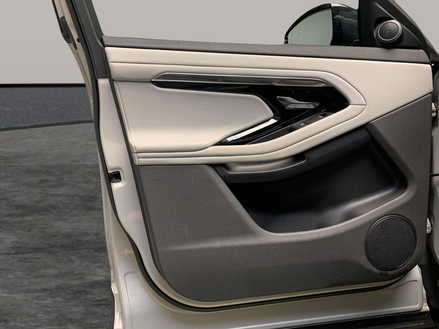 Used Land Rover Range Rover Evoque 2022 for sale - 77448077: Photo 25