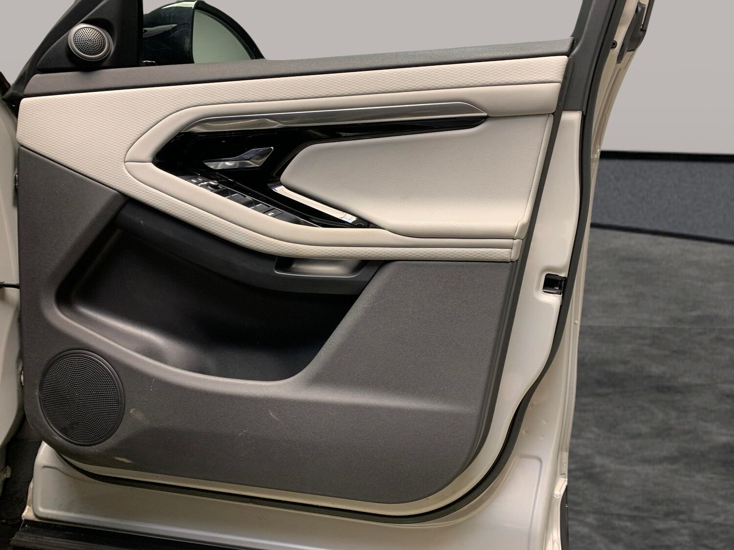 Used Land Rover Range Rover Evoque 2022 for sale - 77448077: Photo 28