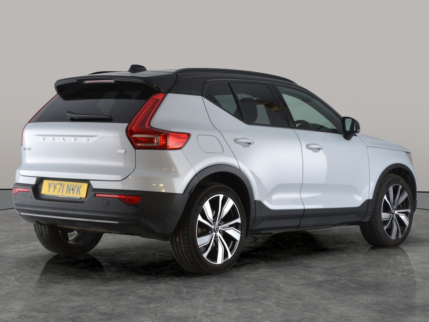 Used Volvo XC40 2021 for sale - 77272033: Photo 11