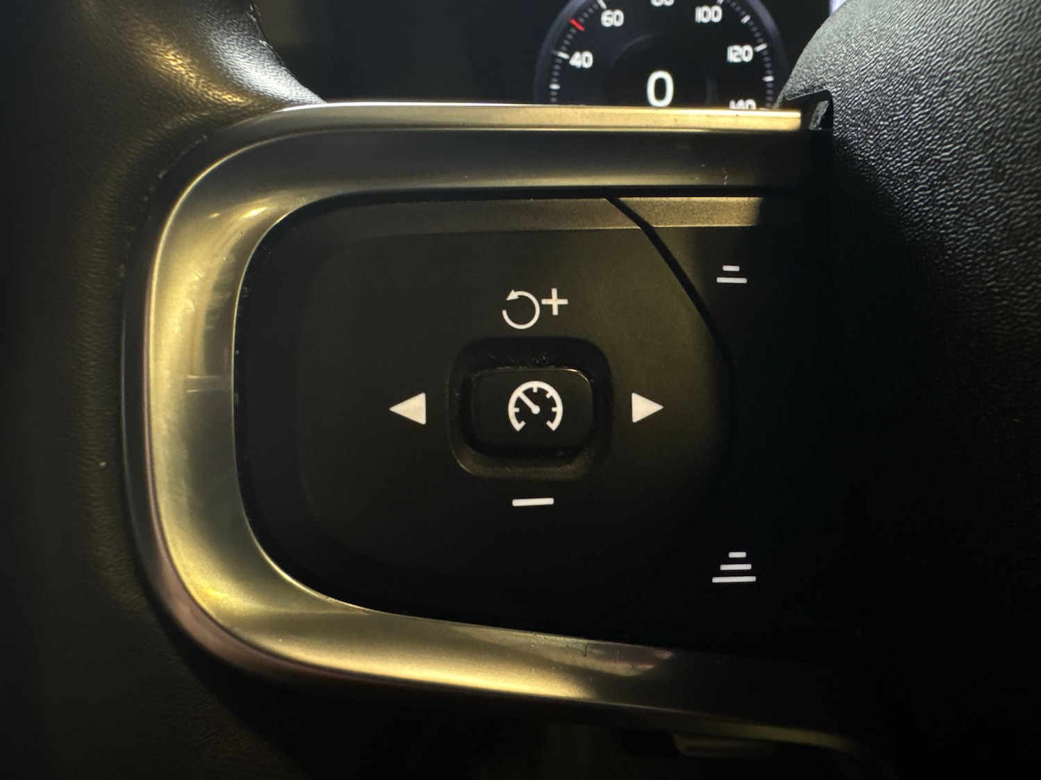 Used Volvo XC40 2021 for sale - 77272033: Photo 16