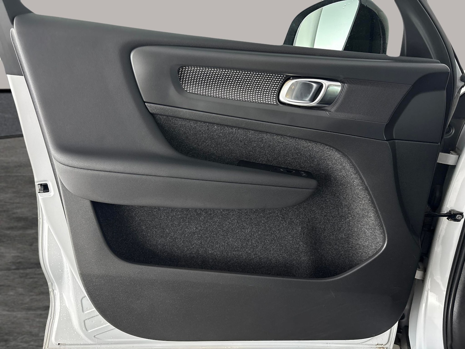 Used Volvo XC40 2021 for sale - 77272033: Photo 32