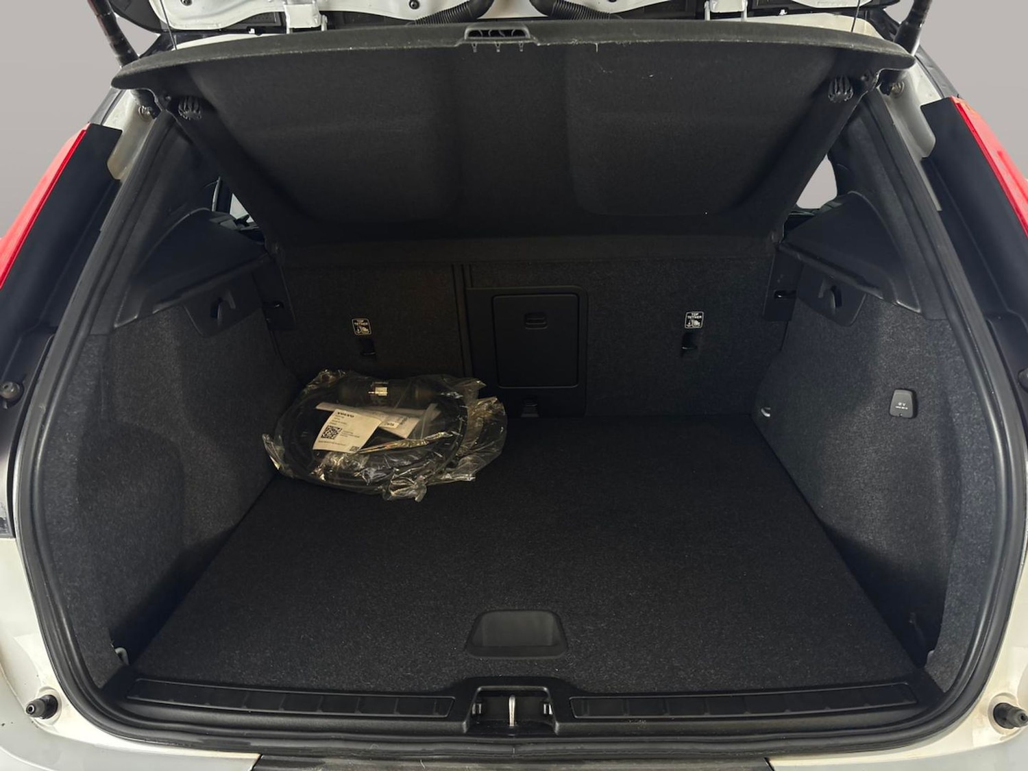 Used Volvo XC40 2021 for sale - 77272033: Photo 37