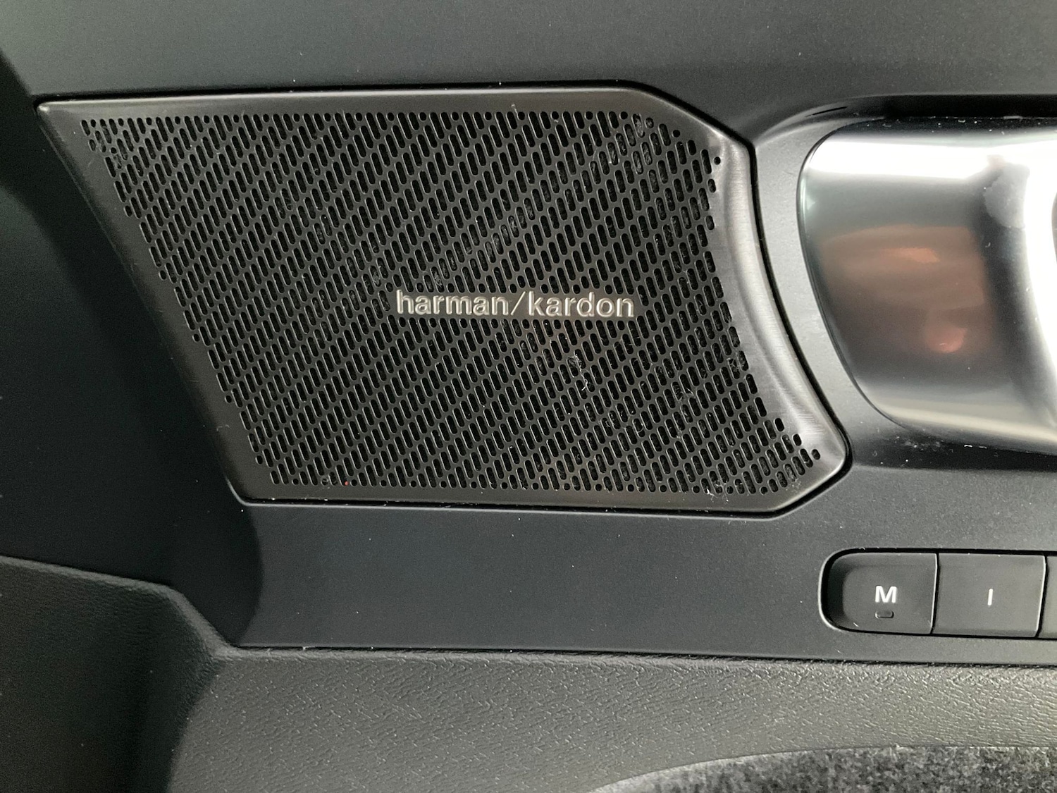 Used Volvo XC40 2022 for sale - 76545021: Photo 7