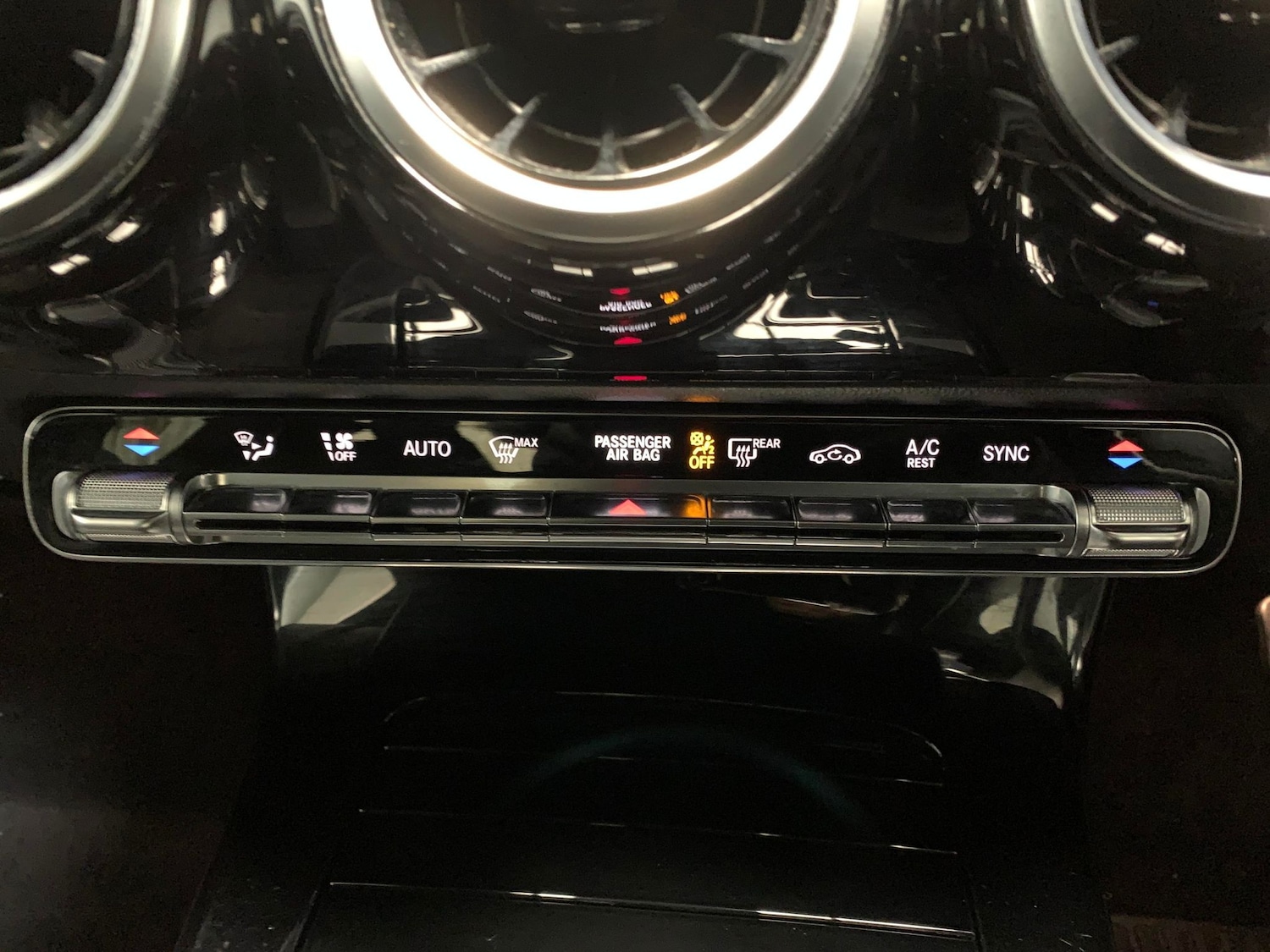 Used Mercedes-Benz CLA 2019 for sale - 76652996: Photo 19