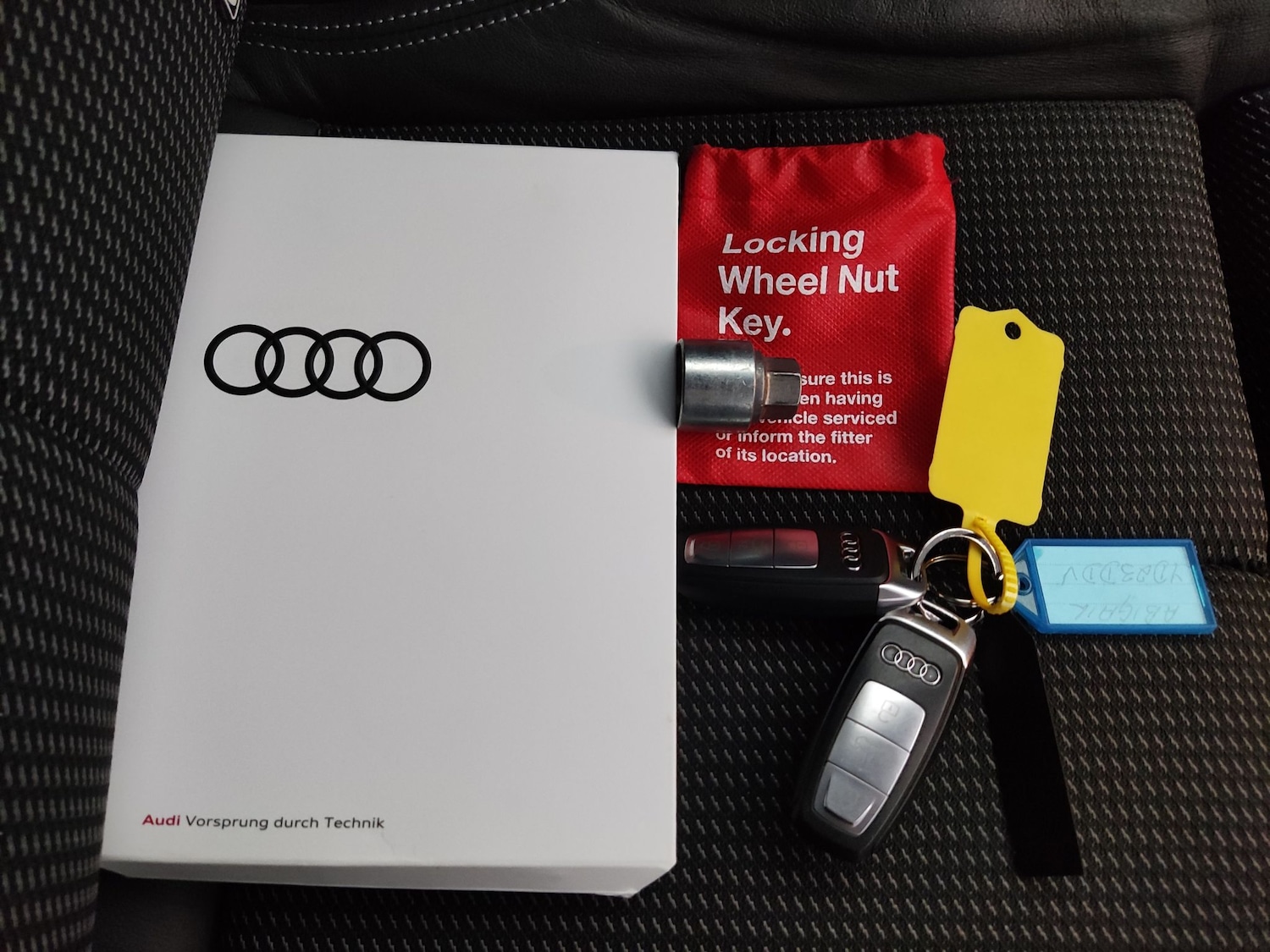 Used Audi Q4 e-tron 2023 for sale - 78000996: Photo 31