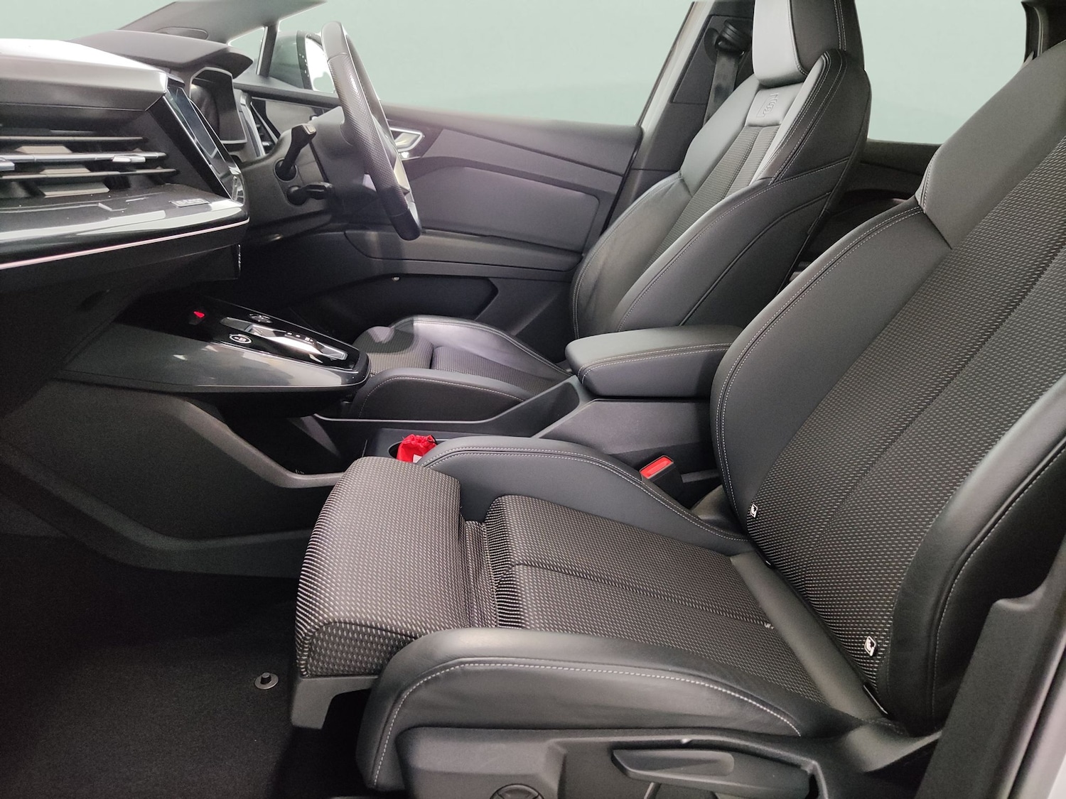 Used Audi Q4 e-tron 2023 for sale - 78000996: Photo 4