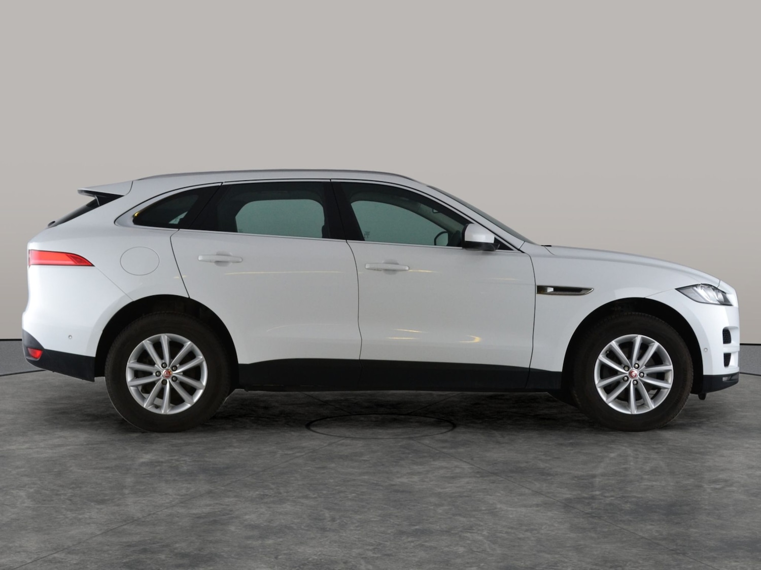 Used Jaguar F-Pace 2017 for sale - 77248441: Photo 12