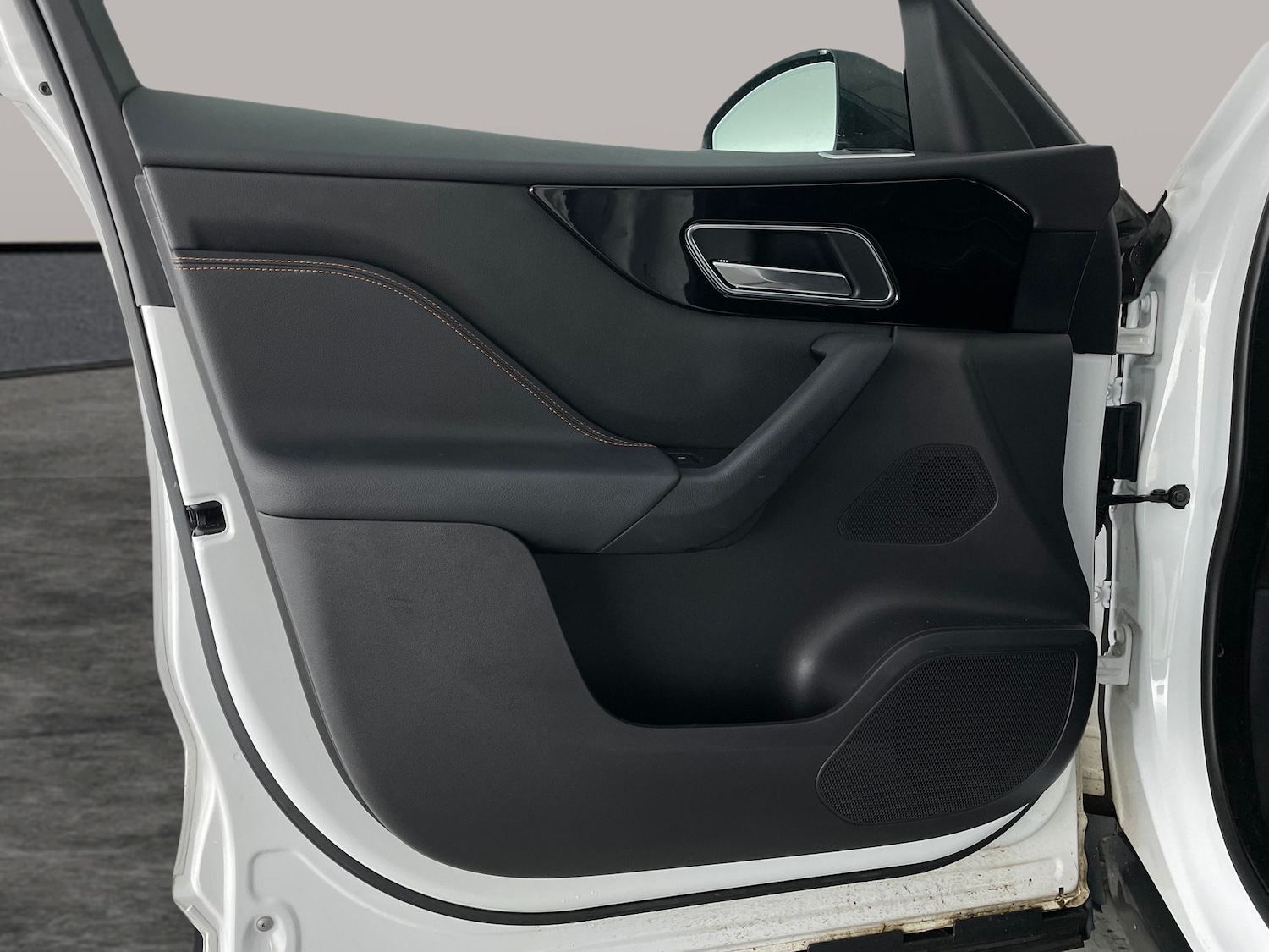 Used Jaguar F-Pace 2017 for sale - 77248441: Photo 30