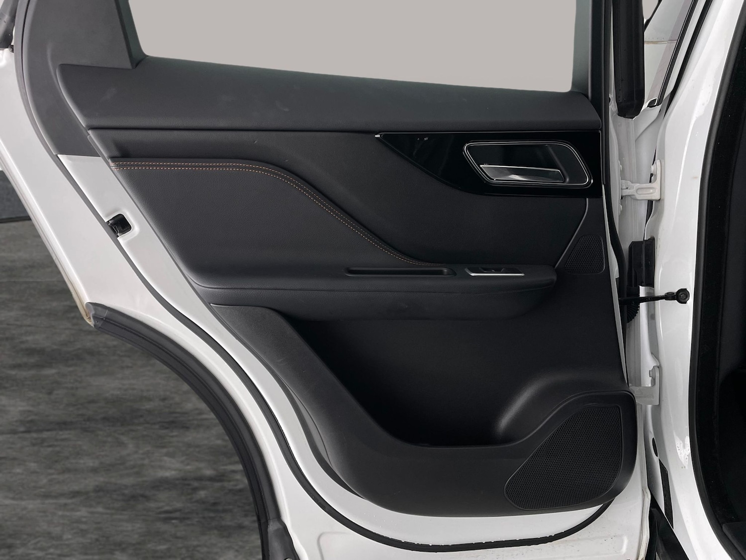 Used Jaguar F-Pace 2017 for sale - 77248441: Photo 31