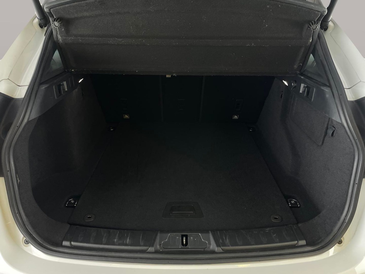 Used Jaguar F-Pace 2017 for sale - 77248441: Photo 34