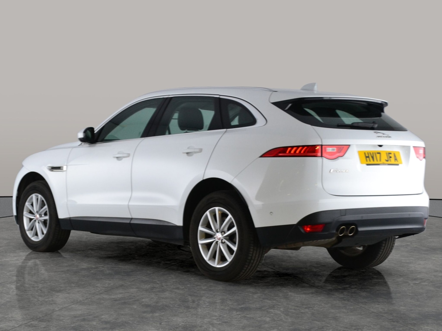 Used Jaguar F-Pace 2017 for sale - 77248441: Photo 9