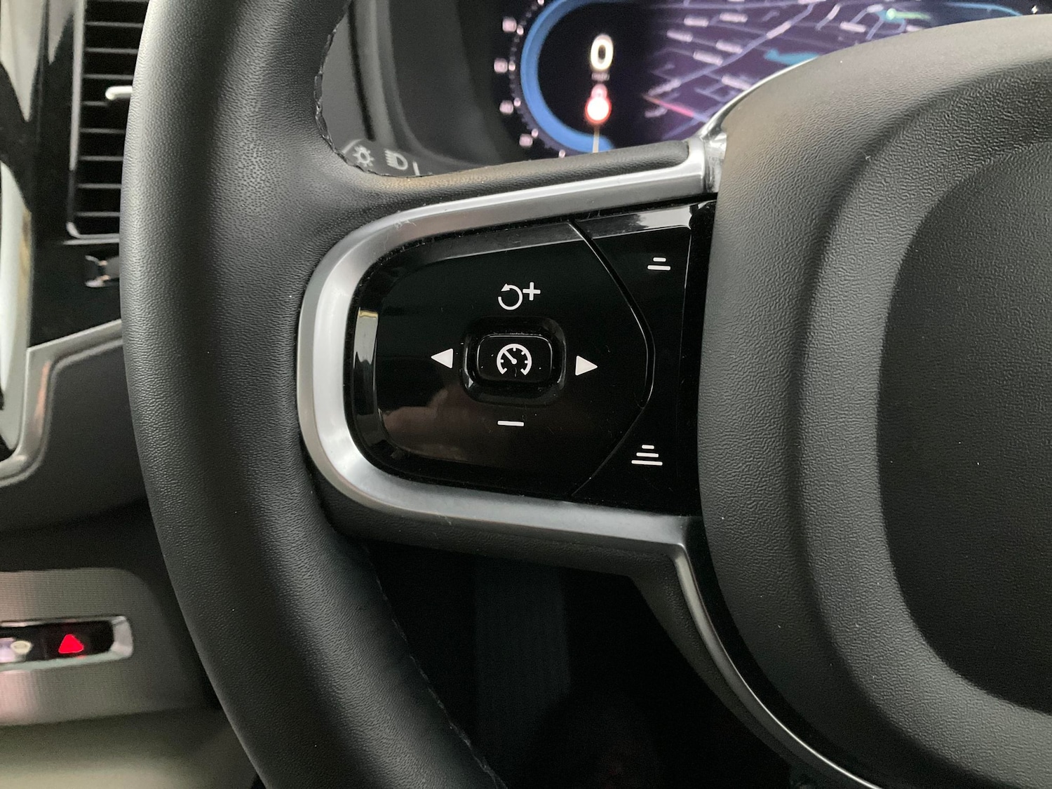 Used Volvo XC90 2022 for sale - 76467518: Photo 30