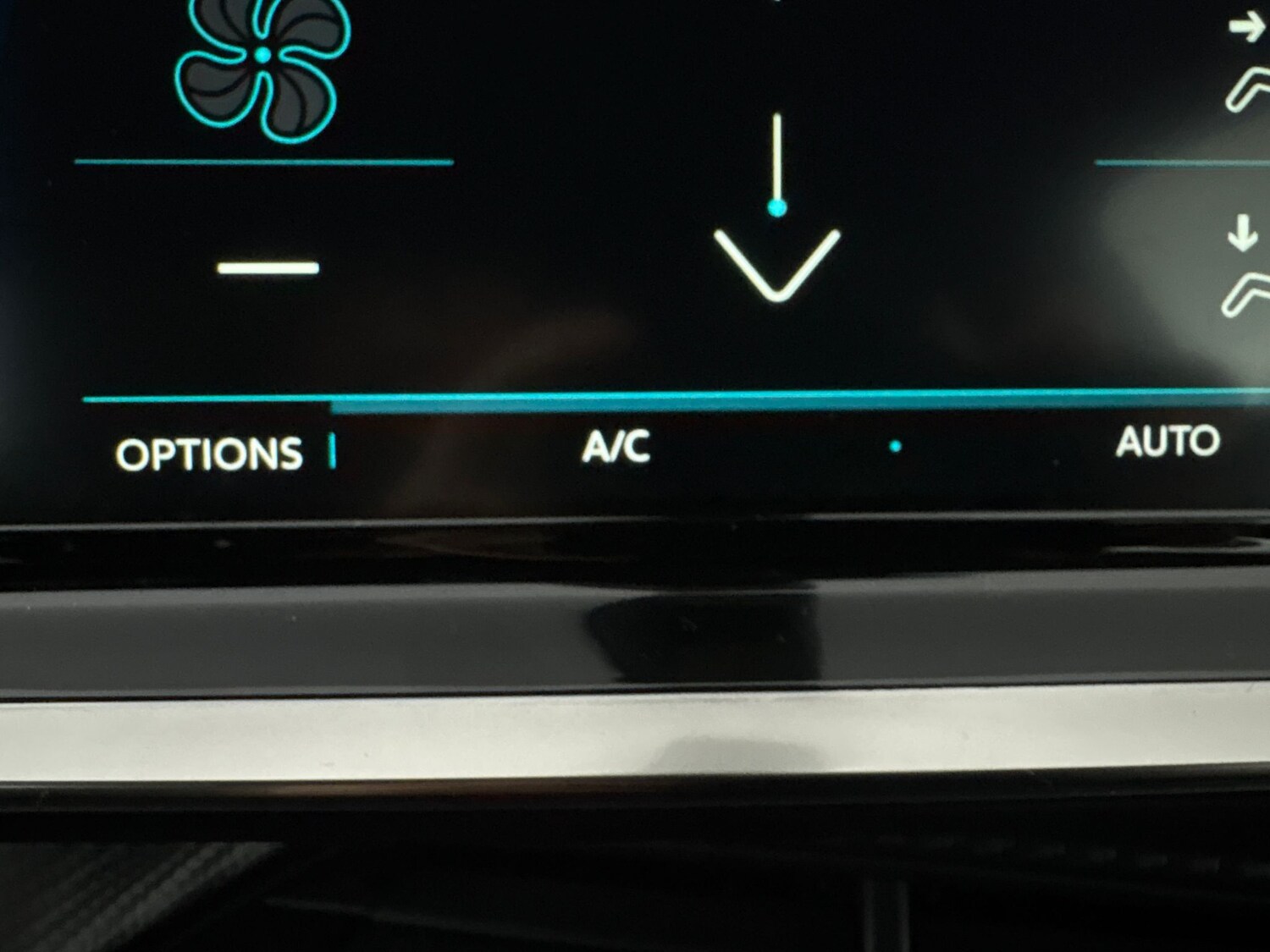 Used Peugeot 2008 2021 for sale - 77946711: Photo 19