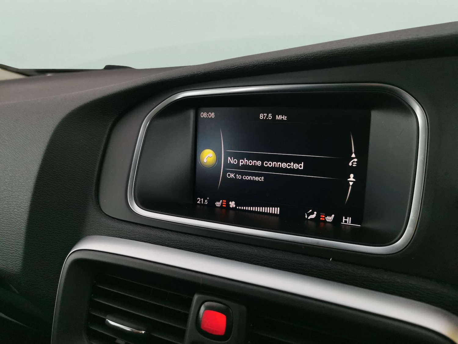 Used Volvo V40 2018 for sale - 77125555: Photo 17